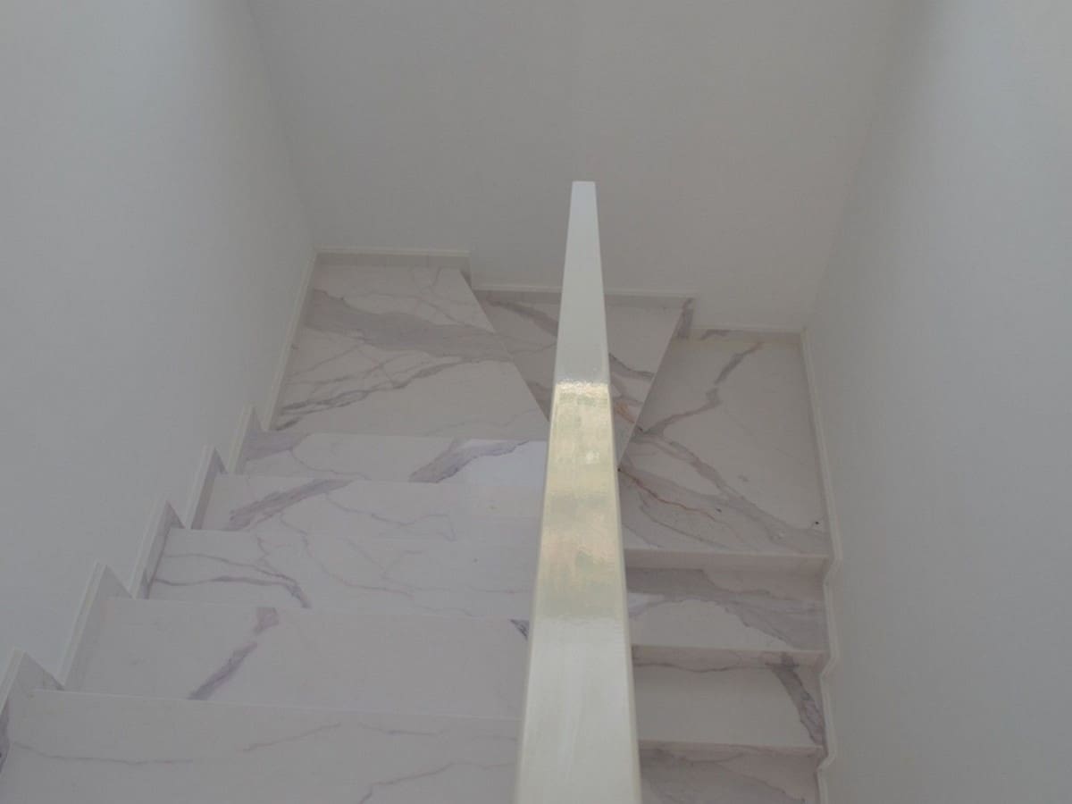 4 sypialnia Willa na sprzedaż w Pinoso z basenem garażem - 454 000 € (Ref: 8200032)