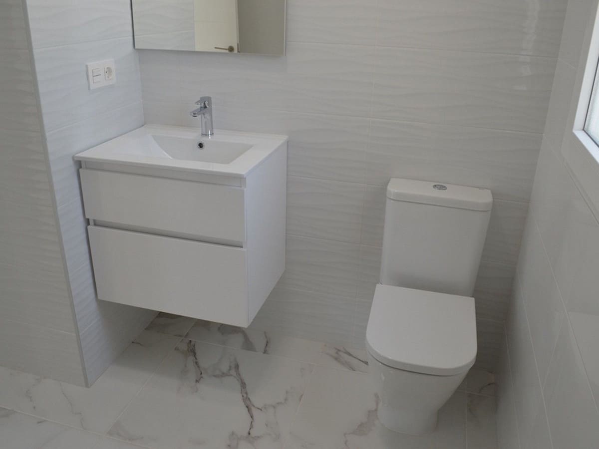 4 sypialnia Willa na sprzedaż w Pinoso z basenem garażem - 454 000 € (Ref: 8200032)