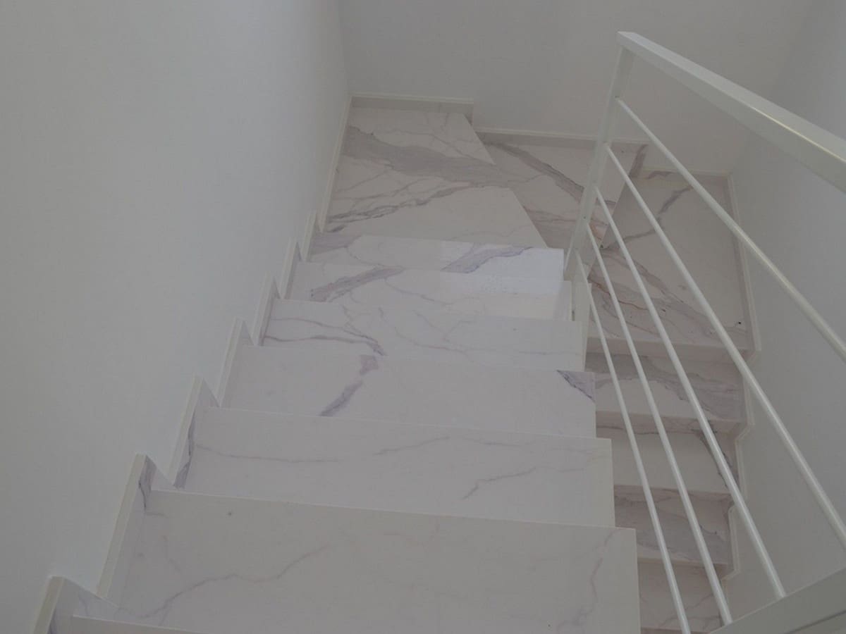 4 sypialnia Willa na sprzedaż w Pinoso z basenem garażem - 454 000 € (Ref: 8200032)