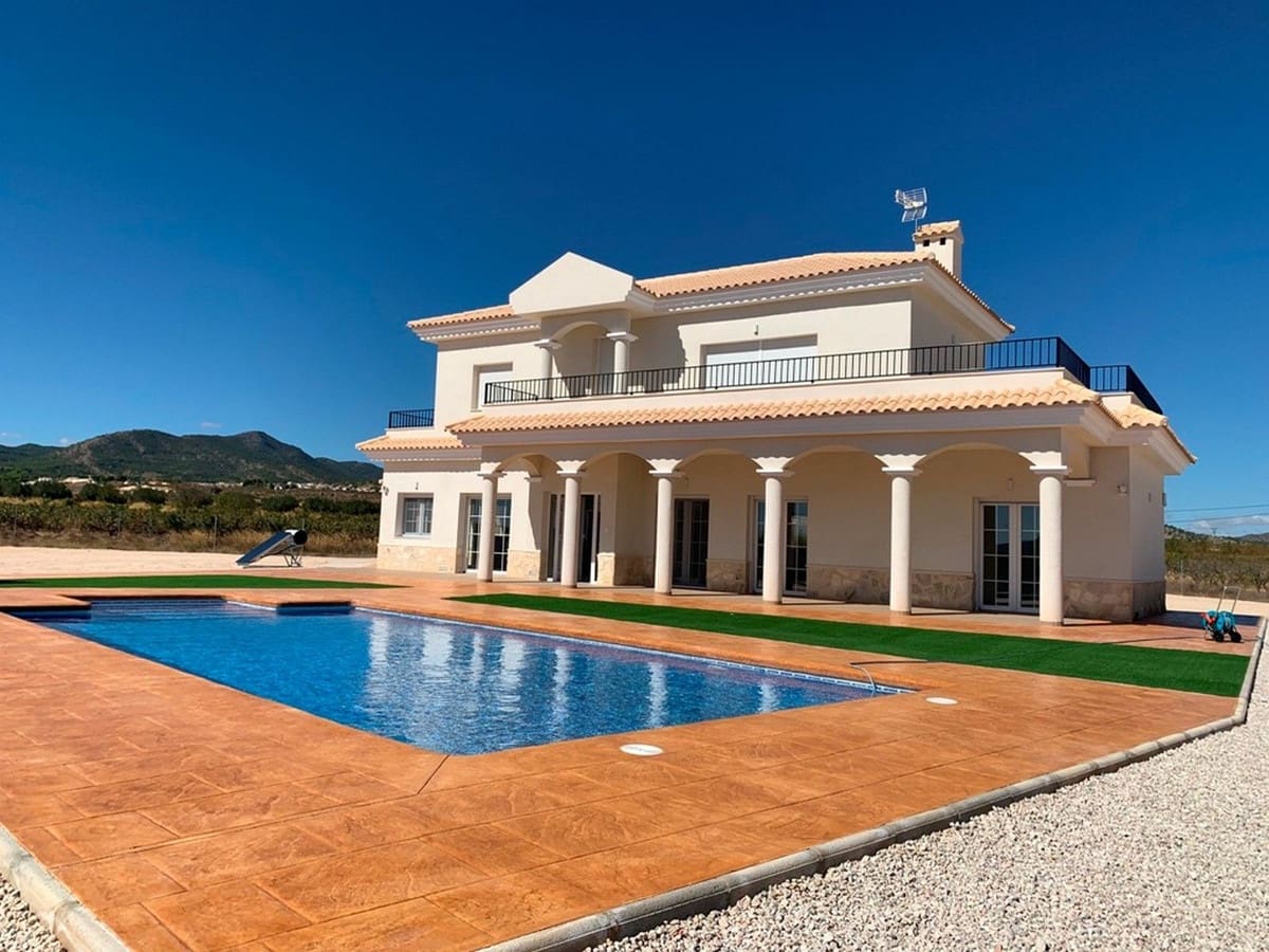 4 sypialnia Willa na sprzedaż w Pinoso z basenem garażem - 454 000 € (Ref: 8200032)