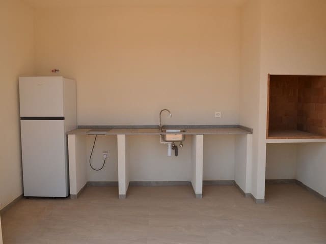 4 sypialnia Willa na sprzedaż w Pinoso z basenem garażem - 454 000 € (Ref: 8200032)