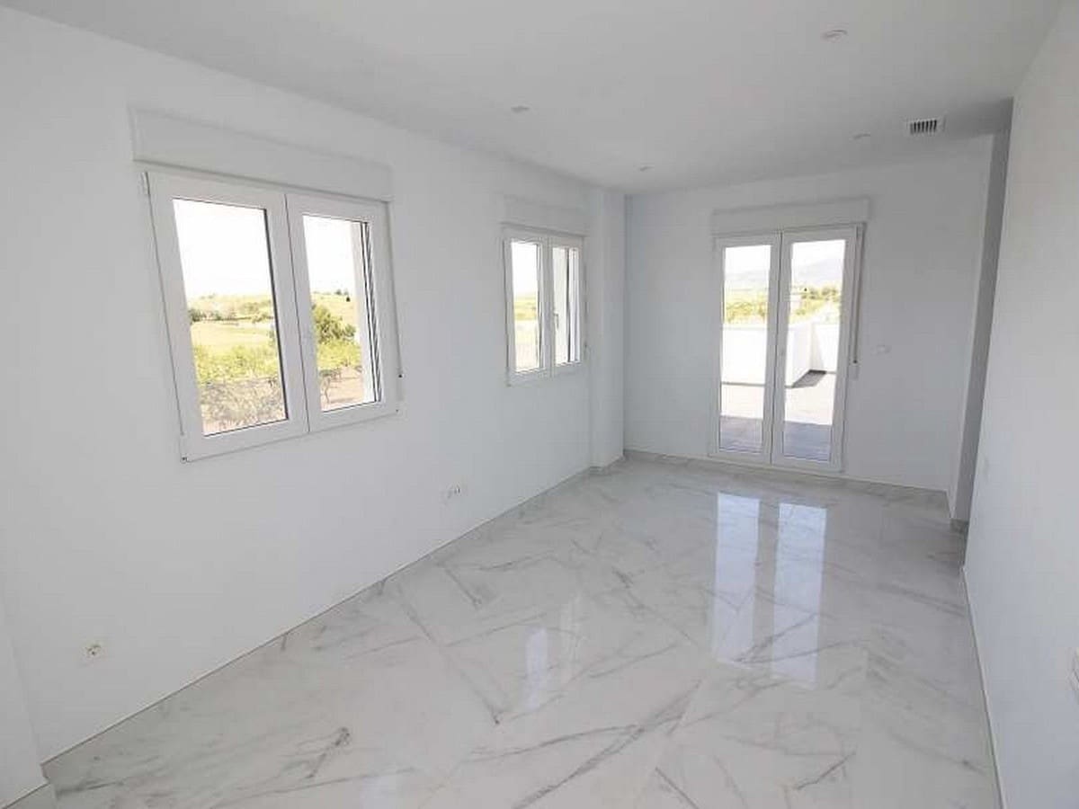 4 bedroom Villa for sale in Pinoso with pool garage - € 487,000 (Ref: 8200033)