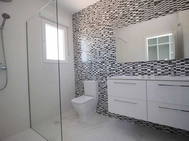 4 sovrum Villa till salu i Pinoso med pool garage - 487 000 € (Ref: 8200033)