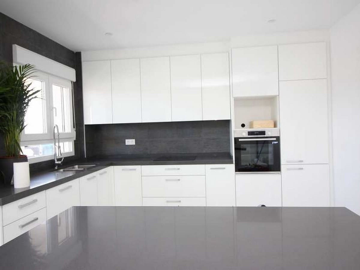 4 bedroom Villa for sale in Pinoso with pool garage - € 487,000 (Ref: 8200033)