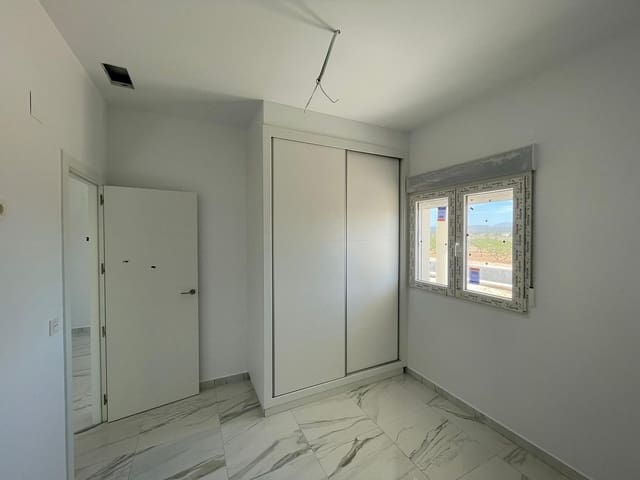 6 sypialnia Willa na sprzedaż w Pinoso z basenem garażem - 545 000 € (Ref: 8200034)