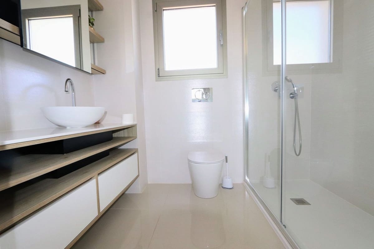 4 soverom Villa til salgs i Los Alcazares med svømmebasseng garasje - € 650 000 (Ref: 8200036)