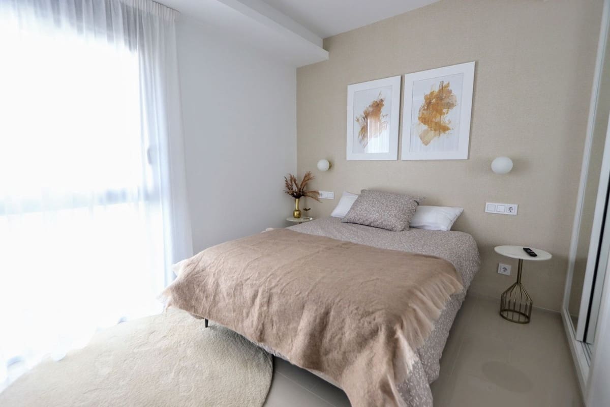 4 soverom Villa til salgs i Los Alcazares med svømmebasseng garasje - € 650 000 (Ref: 8200036)