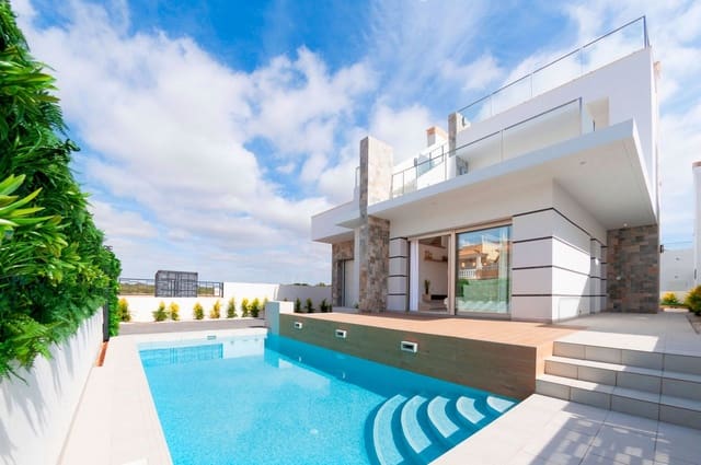 4 quarto Moradia para venda em Centro, Los Alcázares com piscina garagem - 650 000 € (Ref: 8200036)