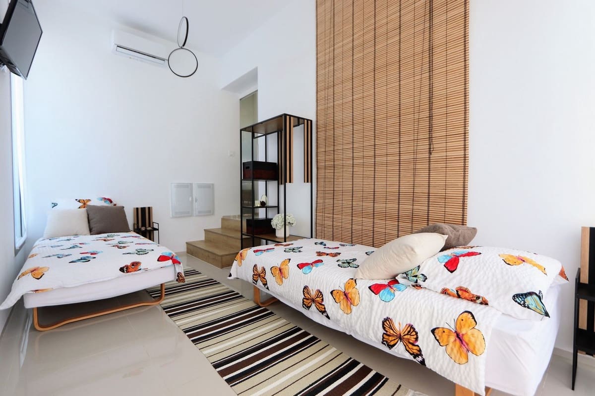 4 bedroom Villa for sale in Los Alcazares with pool garage - € 650,000 (Ref: 8200036)