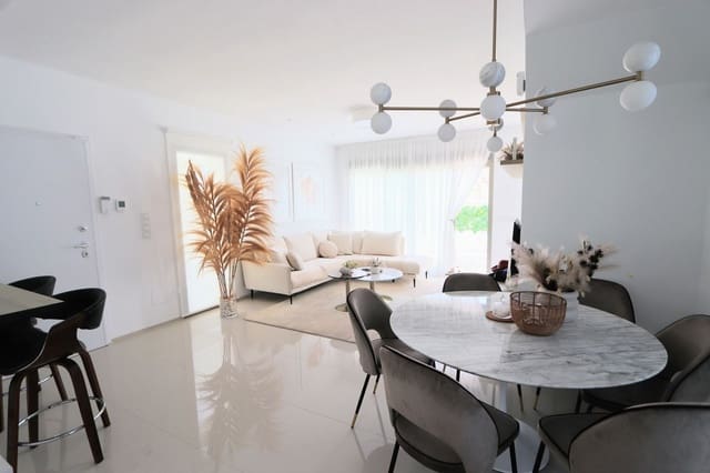 Chalet de 4 habitaciones en Centro, Los Alcázares en venta con piscina garaje - 650.000 € (Ref: 8200036)