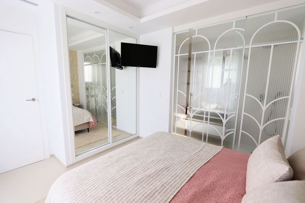 4 sovrum Villa till salu i Los Alcazares med pool garage - 650 000 € (Ref: 8200036)