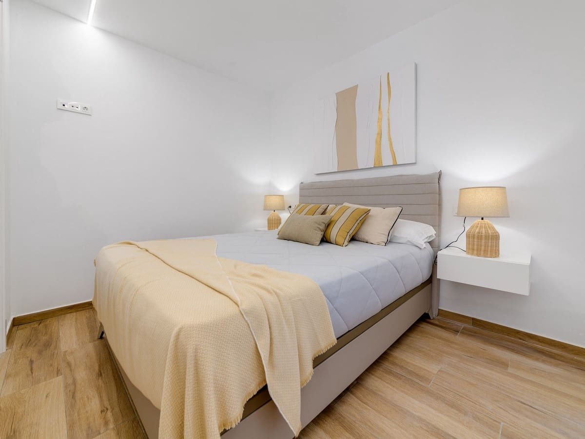 Apartamento de 2 habitaciones en Los Narejos en venta con piscina garaje - 242.000 € (Ref: 8200039)