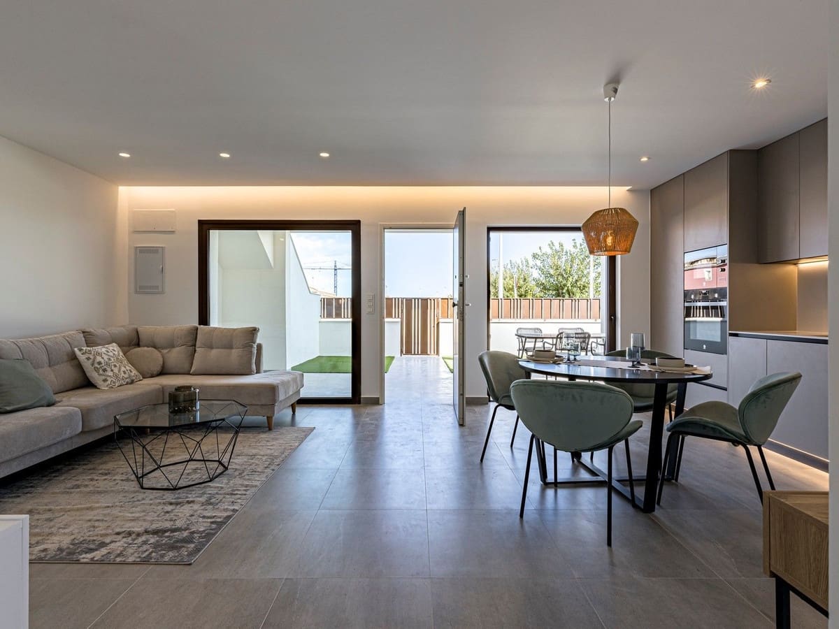 2 bedroom Apartment for sale in Pilar de la Horadada with pool garage - € 252,900 (Ref: 8200051)