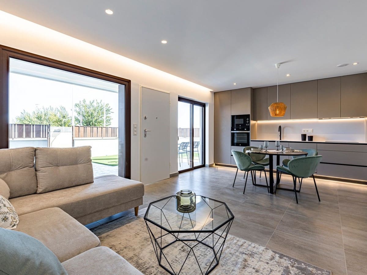 2 bedroom Apartment for sale in Pilar de la Horadada with pool garage - € 252,900 (Ref: 8200051)