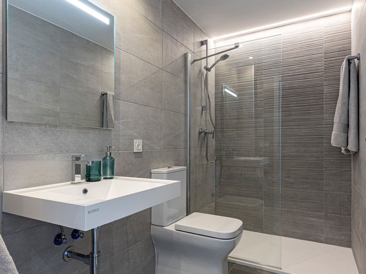 2 bedroom Apartment for sale in Pilar de la Horadada with pool garage - € 252,900 (Ref: 8200051)