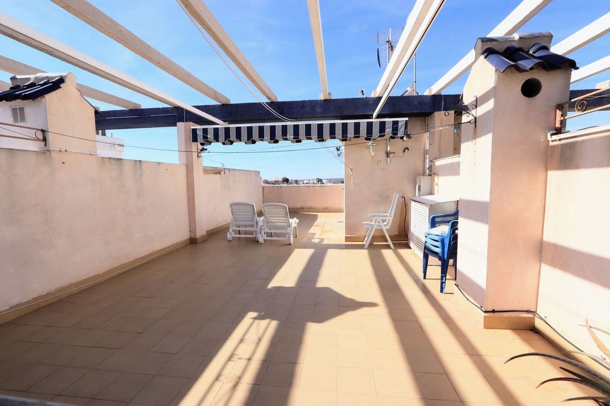 Casa de 3 habitaciones en Villamartin en venta con piscina - 175.000 € (Ref: 8200055)