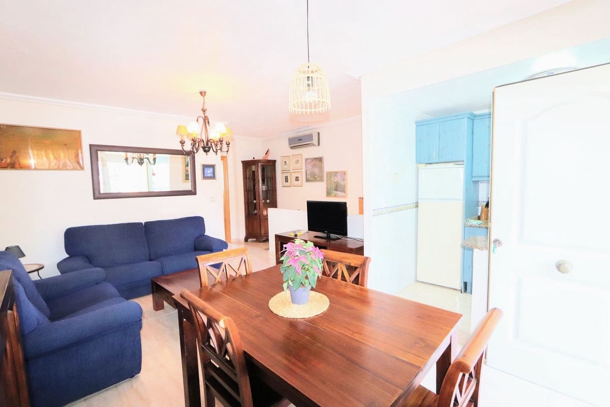 Casa de 3 habitaciones en Villamartin en venta con piscina - 175.000 € (Ref: 8200055)