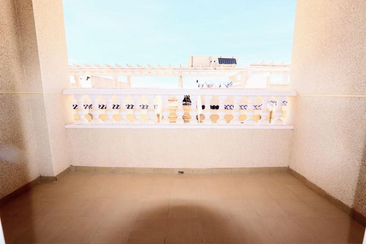 Casa de 3 habitaciones en Villamartin en venta con piscina - 175.000 € (Ref: 8200055)