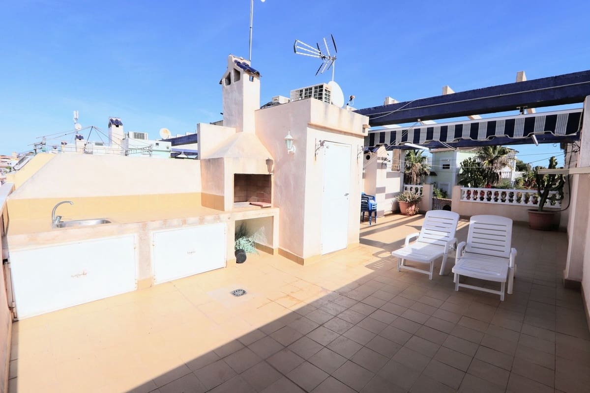 Casa de 3 habitaciones en Villamartin en venta con piscina - 175.000 € (Ref: 8200055)