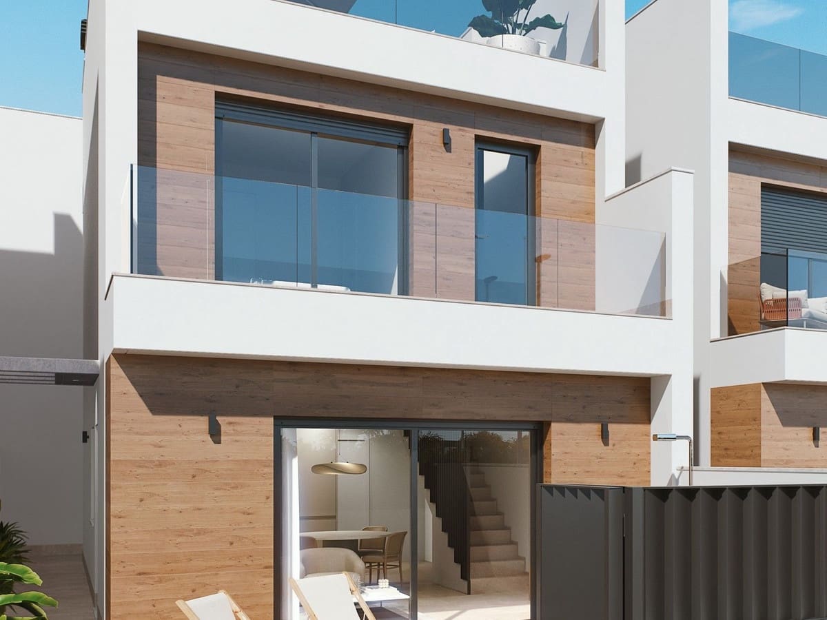 Adosado de 3 habitaciones en San Pedro del Pinatar en venta con piscina garaje - 345.000 € (Ref: 8200078)