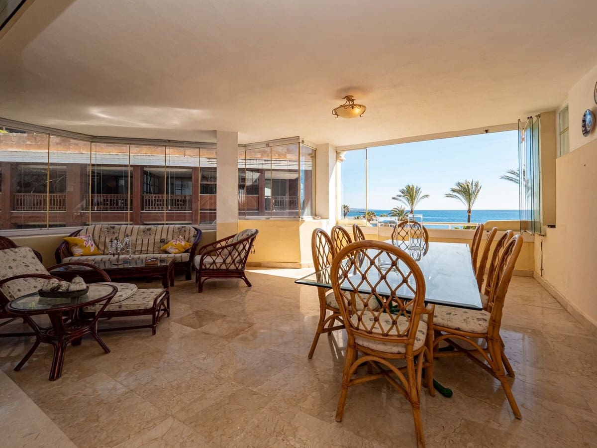 2 bedroom Apartment for sale in Puerto Banus with pool garage - € 1,575,000 (Ref: 8209046)