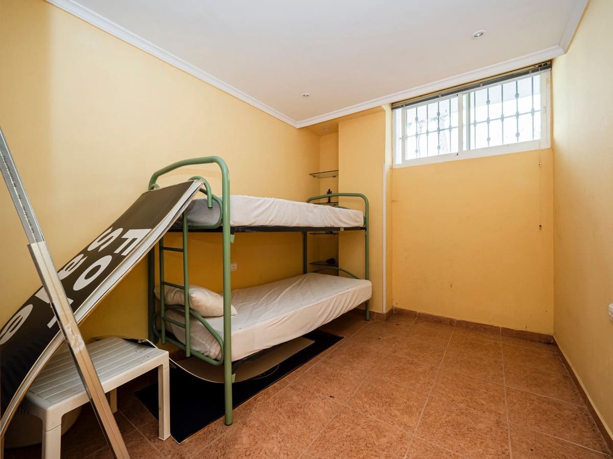 2 soverom Leilighet til salgs i Puerto Banus med svømmebasseng garasje - € 1 575 000 (Ref: 8209046)