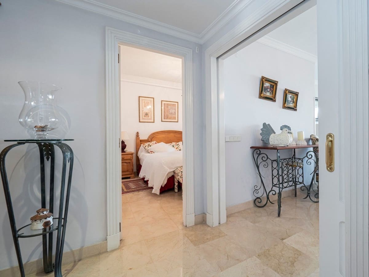 2 bedroom Apartment for sale in Puerto Banus with pool garage - € 1,575,000 (Ref: 8209046)