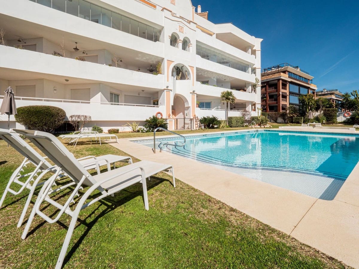 2 bedroom Apartment for sale in Puerto Banus with pool garage - € 1,575,000 (Ref: 8209046)