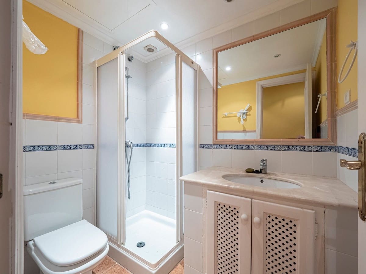 2 bedroom Apartment for sale in Puerto Banus with pool garage - € 1,575,000 (Ref: 8209046)