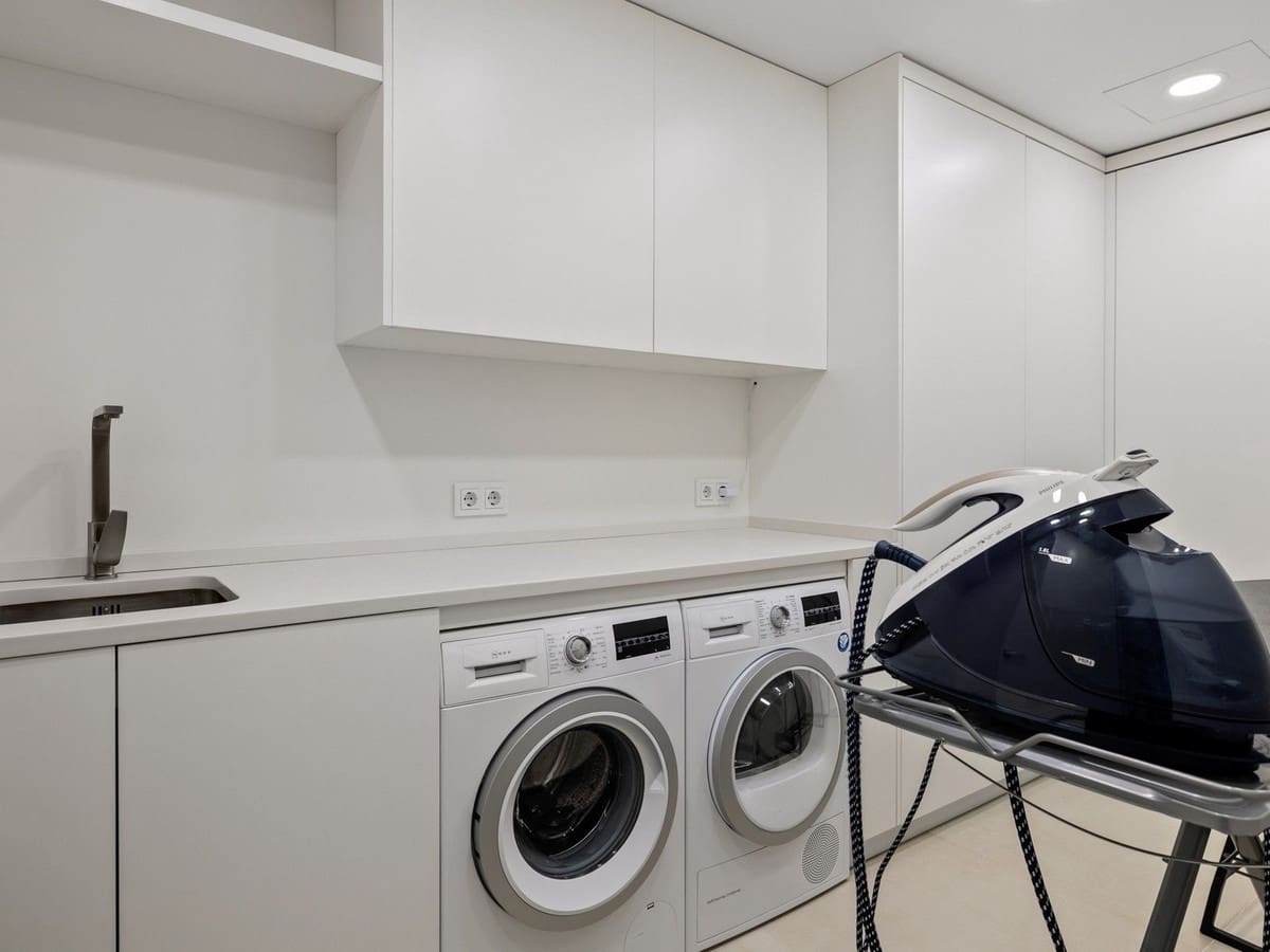 7 Zimmer Apartment zu verkaufen in Nueva Andalucia mit Pool Garage - 3.700.000 € (Ref: 8209047)