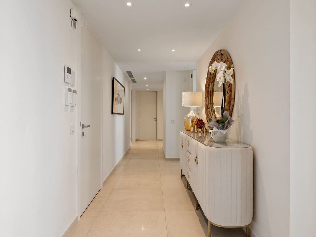 7 Zimmer Apartment zu verkaufen in Nueva Andalucia mit Pool Garage - 3.700.000 € (Ref: 8209047)