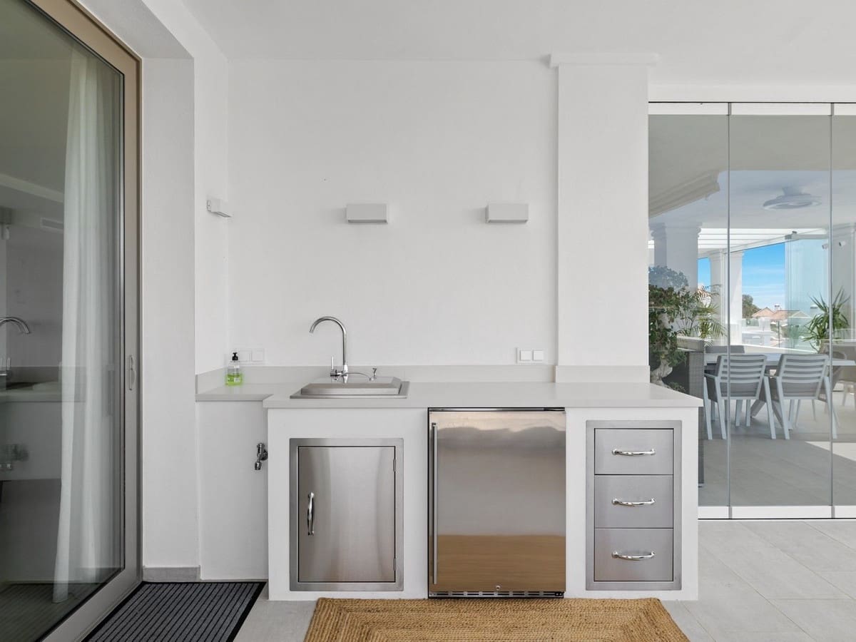 7 Zimmer Apartment zu verkaufen in Nueva Andalucia mit Pool Garage - 3.700.000 € (Ref: 8209047)