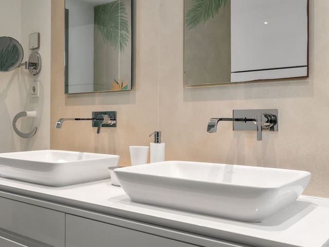 7 soveværelse Lejlighed til salg i Los Naranjos, Marbella med swimmingpool garage - € 3.700.000 (Ref: 8209047)