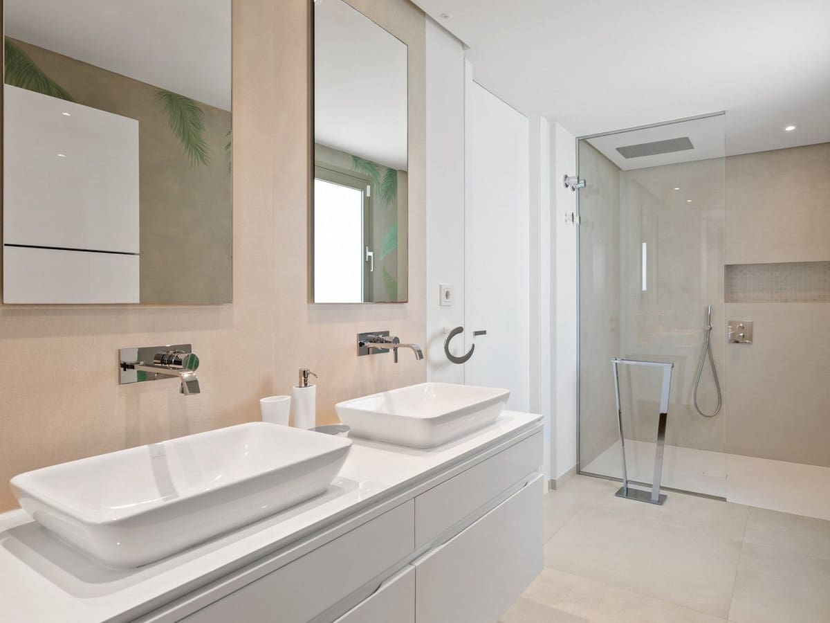 Apartamento de 7 habitaciones en Nueva Andalucia en venta con piscina garaje - 3.700.000 € (Ref: 8209047)