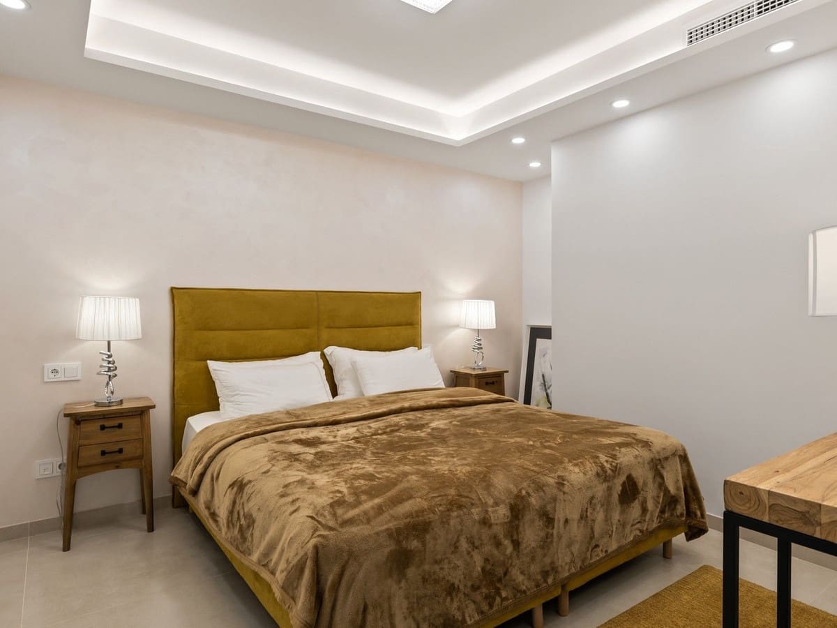 Apartamento de 7 habitaciones en Nueva Andalucia en venta con piscina garaje - 3.700.000 € (Ref: 8209047)