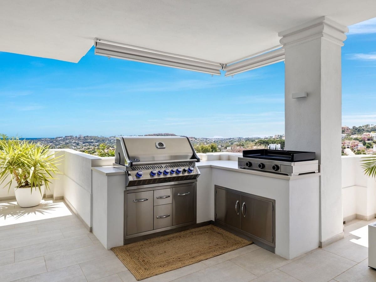 Apartamento de 7 habitaciones en Nueva Andalucia en venta con piscina garaje - 3.700.000 € (Ref: 8209047)