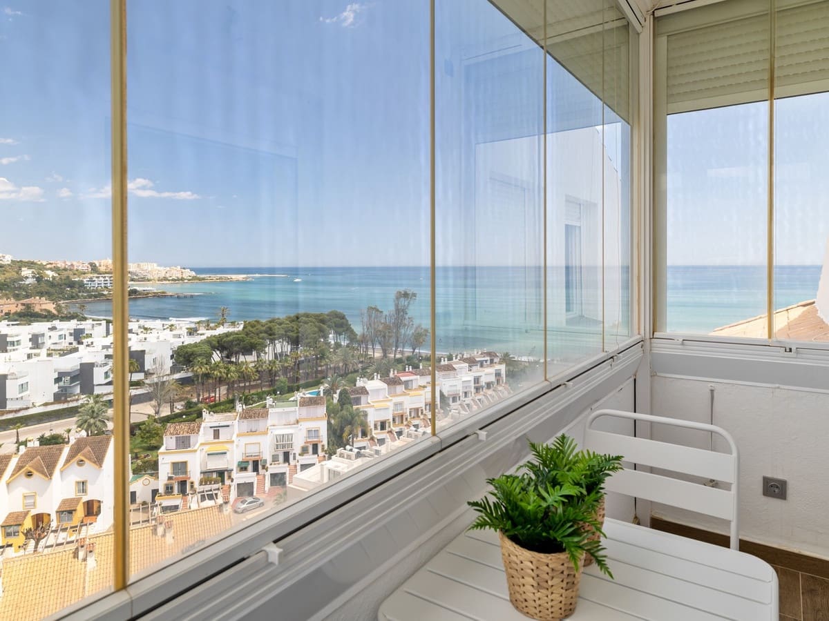 3 makuuhuone Huoneisto myytävänä paikassa Estepona mukana uima-altaan - 749 000 € (Ref: 8226073)