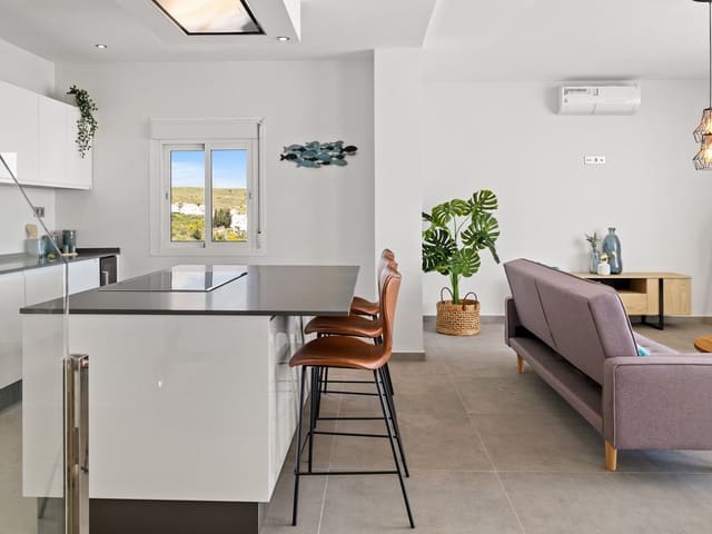 Apartamento de 3 habitaciones en Guadalobón, Estepona en venta con piscina - 749.000 € (Ref: 8226073)