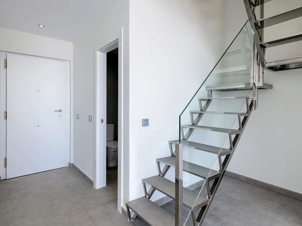 3 bedroom Apartment for sale in Estepona with pool - € 719,000 (Ref: 8226074)