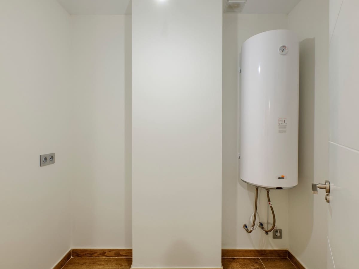 3 bedroom Apartment for sale in Estepona with pool - € 719,000 (Ref: 8226074)