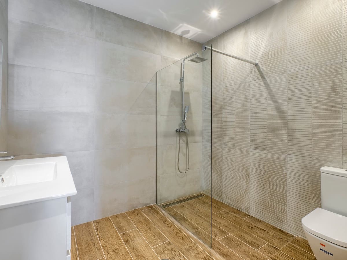 3 bedroom Apartment for sale in Estepona with pool - € 719,000 (Ref: 8226074)