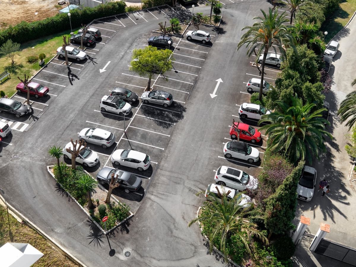 3 bedroom Apartment for sale in Estepona with pool - € 719,000 (Ref: 8226074)