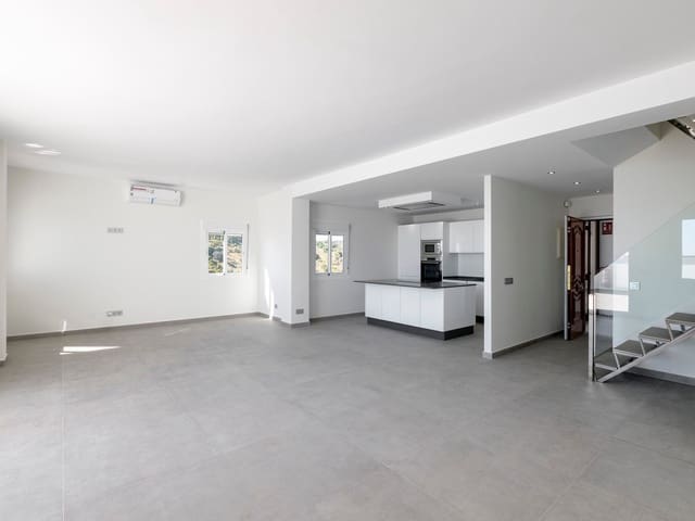 3 makuuhuone Huoneisto myytävänä paikassa Guadalobón, Estepona mukana uima-altaan - 719 000 € (Ref: 8226074)