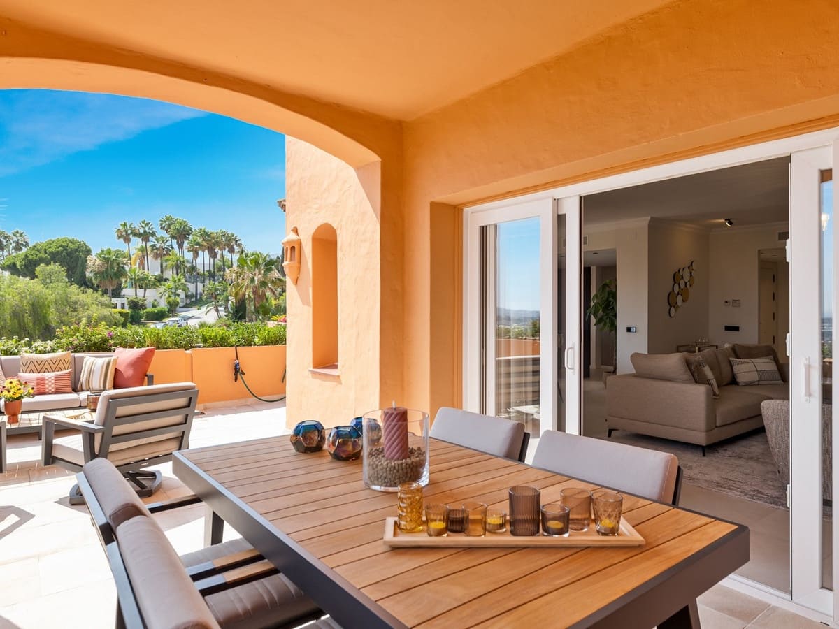 3 bedroom Apartment for sale in Nueva Andalucia with pool garage - € 2,295,000 (Ref: 8226075)