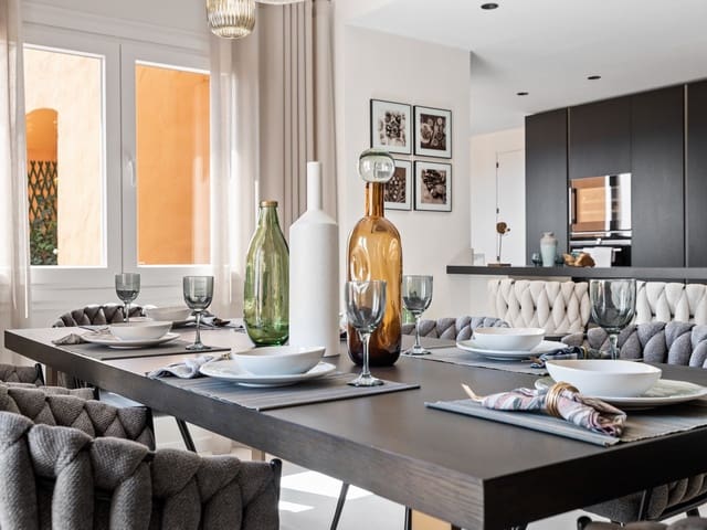 3 soverom Leilighet til salgs i Los Naranjos, Marbella med svømmebasseng garasje - € 2 295 000 (Ref: 8226075)