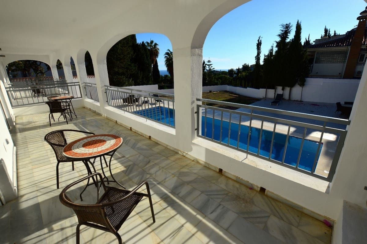 6 bedroom Villa for sale in Benalmadena with pool - € 1,450,000 (Ref: 8226076)