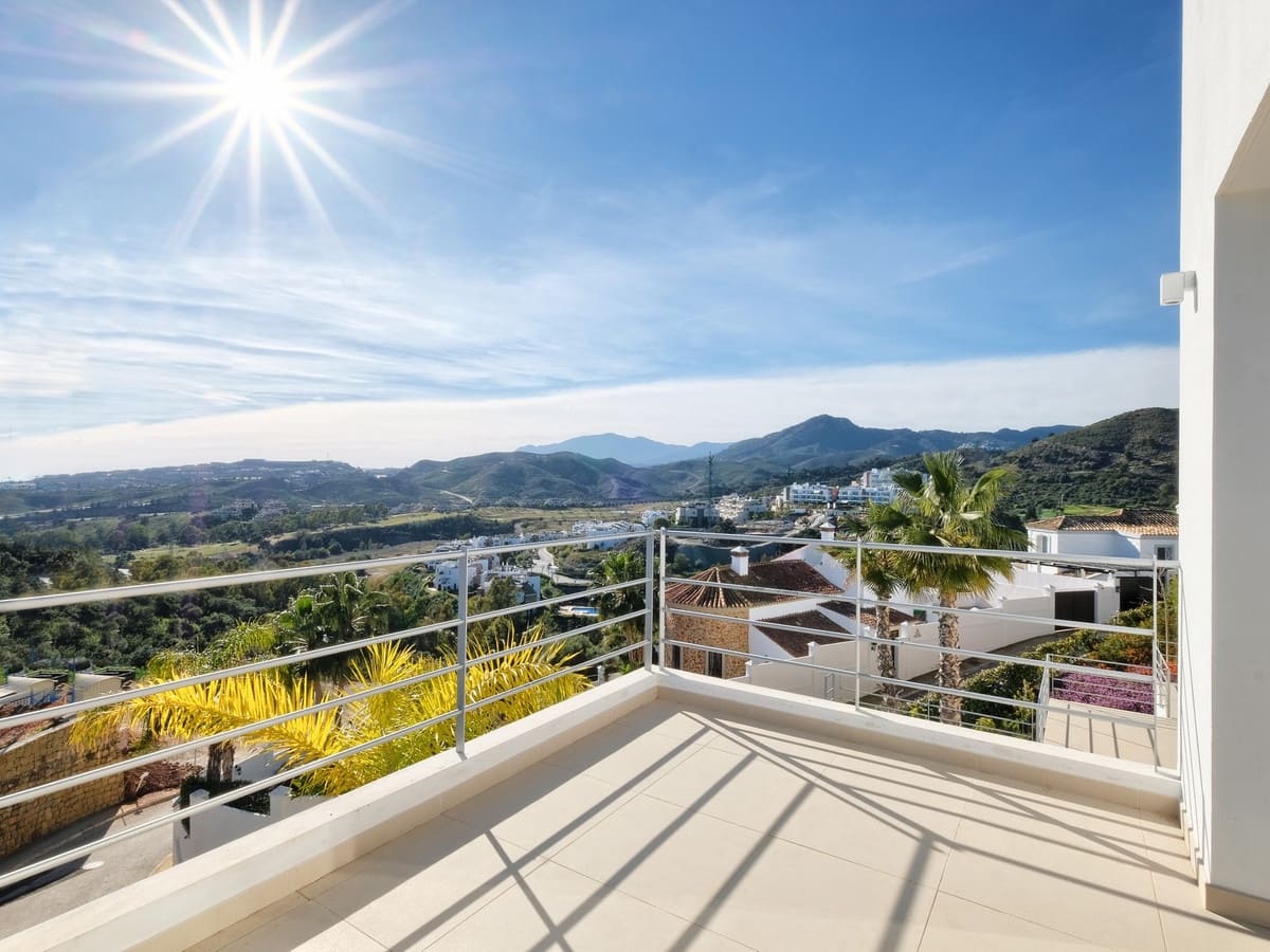 Chalet de 4 habitaciones en Benahavís en venta con piscina garaje - 2.300.000 € (Ref: 8229189)