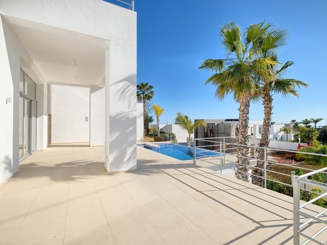 4 slaapkamer Villa te koop in Los Arqueros - Puerto del Almendro, Benahavís met zwembad garage - € 2.300.000 (Ref: 8229189)