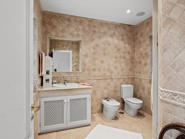 4 makuuhuone Huvila myytävänä paikassa Montemayor - Marbella Club, Benahavís mukana uima-altaan 
autotalli - 3 250 000 € (Ref: 8229190)