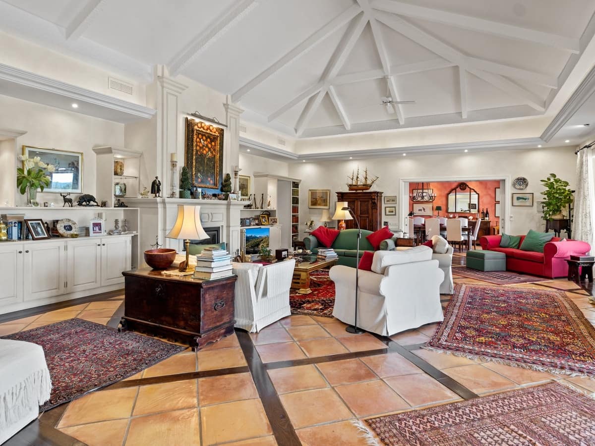 4 makuuhuone Huvila myytävänä paikassa Benahavis mukana uima-altaan 
autotalli - 3 250 000 € (Ref: 8229190)